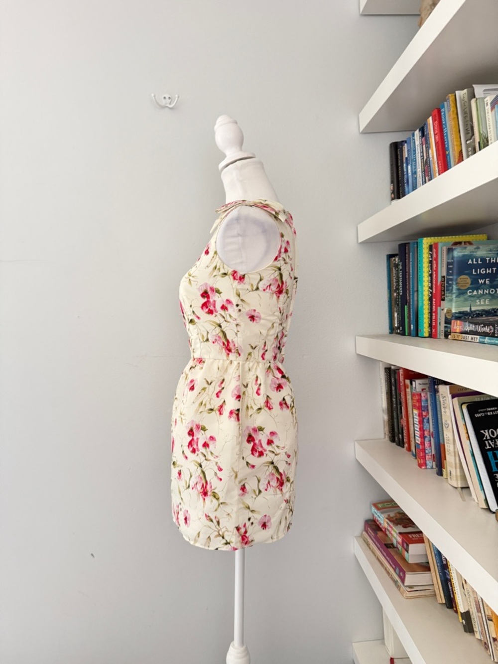 Valentino RED Silk floral mini dress shoulder bows size 38 - Picture 3 of 11